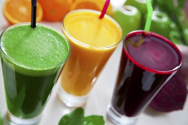 Freshly squeezed vegetable and fruit juices to improve blood circulation